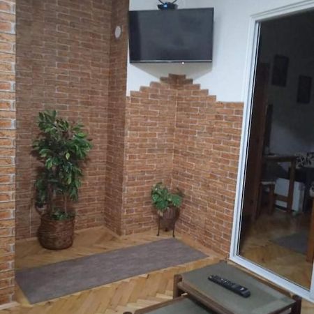 Apartman Breza 鲁马 外观 照片